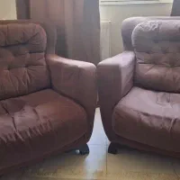 یک جفت مبل راحتی