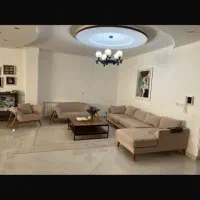 مبل  ۸نفره راحتی بسیار تمیز.سالم