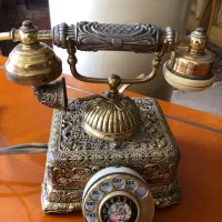 تلفن رومیزی کلاسیک