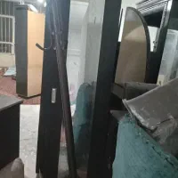 یم عدد جا لباسی فلزی