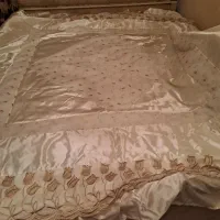 روتختی عروس سفید رنگ توی عکس رنگش مشخص نیست