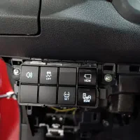 آپشن یاریس تویوتا لوین کرولا هوندا وزل نیسان سیلفی