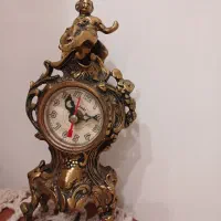 فروش فوری ساعت رو میزی و شکلات خوری