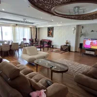 فروش آپارتمان تک واحدی۱۸۰ متری مستردار