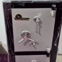 گاو صندوق نقره ای