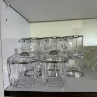 لیوان چای و قندان