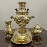 سماور  برنجی یک لیتری زغالی به همراه وسایل