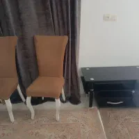 تخت و صندلی و زیر تلوزیونی