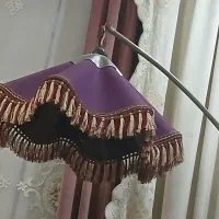 آباژور ایستاده