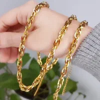 کلی زیورآلات شیک و باکیفیت