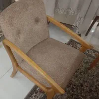 میز و صندلی کامل نو بخاطر نبود جا می‌خوایم بفروشم