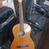گیتار در حد نو