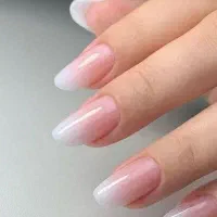 ناخن کار نیازمند مدل