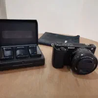 دوربینSony ZV- E10 ومیکروفون بی‌سیم BOYA BY-XM6-K2