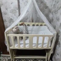 تخت نوزاد کنار مادر ننو شو