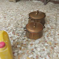 فروش دوعدد قابلمه مسی، حدود ۴ کیلو وزن   .