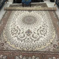 فرش ماشینی دستباف گونه نگین طلایی مشهد