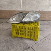 یک جفت چراغ جلو تیبا