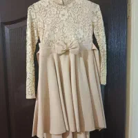 پیراهن دخترانه تا ۱۰ سال در حد نو