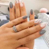 کاشت و ترمیم و ژلیش ناخن