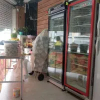 مغازه سبزیجات و آبمیوه گیری