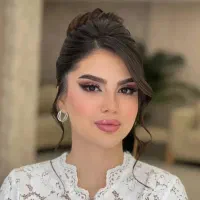 میکاپ کار حرفه ای هستم همکاری با سالندارهاو درمنزل