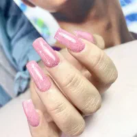خدمات  کاشت ۴۰۰ کاور۳۵۰ لمینت۳۵۰ ترمیم ناخن۳۰۰