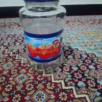 تعدادی شیشه رب