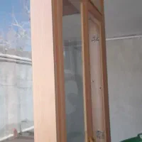 ویترین چوبی و فلزی