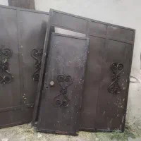 درب باغی، پله، درب آهنی