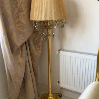 اباژور ایستاده