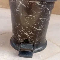 سطل زباله بزرگ