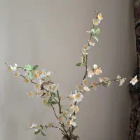 گلدان چینی با گل مصنوعی