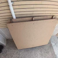 میز کامپیوتر و تخت خواب در حد نو