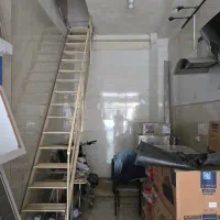 رهن و اجازه مغازه، ابتدای کیاموسوی