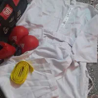 لباس کاراته با وسایل وکیف ورزش