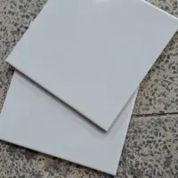 ۵۰ عدد کاشی سمنان ۲۰ در ۲۰ سفید مات