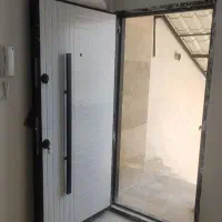 50-متری-طبقه-سوم-حاشیه-خیابان-نورگیر-عالی-نوساز