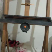 پایه نقاشی چرخ دار