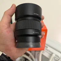 لنز پنجاه میلیمتره سونی f1.8
