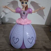 عروسک  موزیکال و متحرک