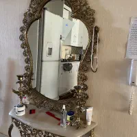 آیینه و شمعدان برنزی