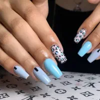تخفیف ویژه کاشت ناخن  با بهترین مواد