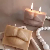 شمع‌ لب جذاب