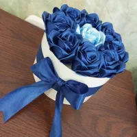 گل رز روبانی وعروسک های نمدی