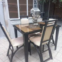 فرش دستبافت،ماشینی،کابینت، سماور نفتی و میز صندلی