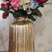 گلدون طلائی رنگش نرفت سالم ۸۰۰۰۰۰۰ هشتصده تومان