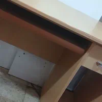 میز کامپیوتر سالم سالم