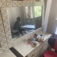 فروش تعدادی مبلمان و صندلی و آینه کنسول