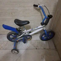 دوچرخه آبی